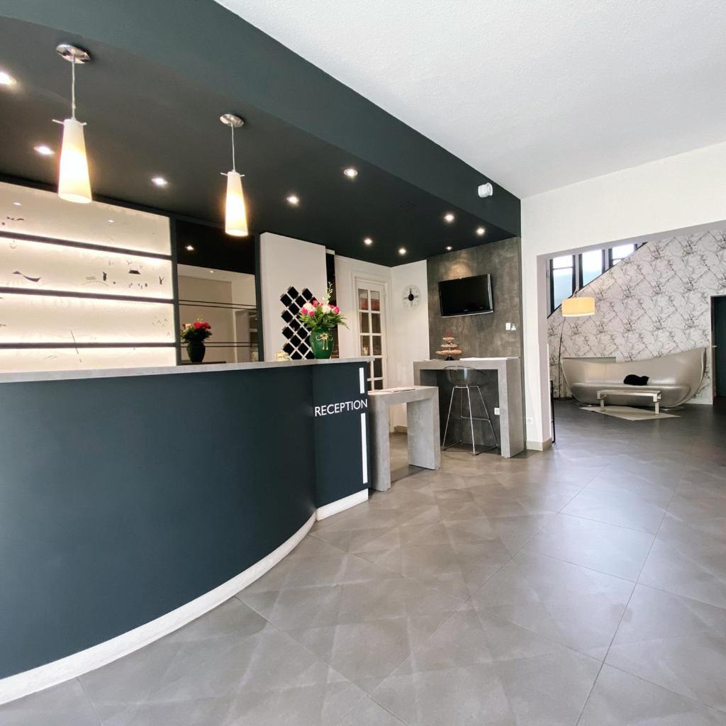 Logis Hotel Le Miramont Argeles-Gazost Bagian luar foto