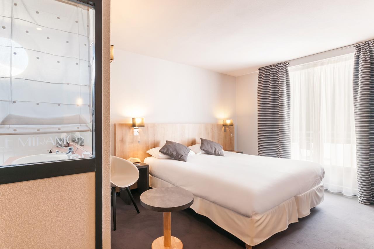 Logis Hotel Le Miramont Argeles-Gazost Bagian luar foto